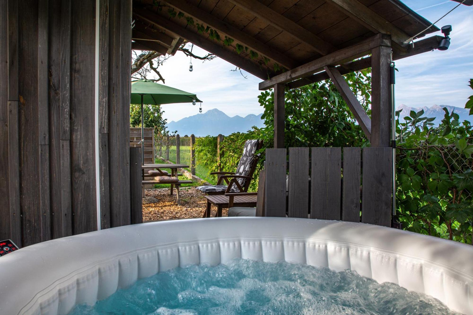 Glamping With A View Villa Smlednik Bagian luar foto